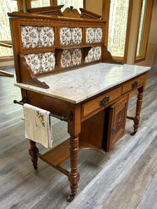 lot 7 image: Antique Sideboard  Antique Washstand