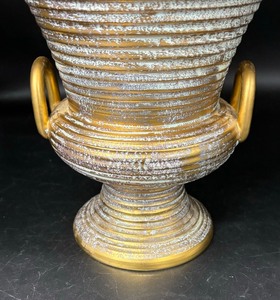 lot 24 image: Stangl Pottery Antique Gold Vase