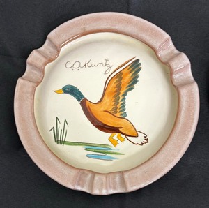 lot 29 image: Two Vintage Stangl Pottery Ashtrays including Vintage Stangl Bird Dog Ashtray
