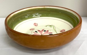 lot 44 image: Stangl Pottery Carnival Pattern Dishes including Vintage Stangl Pottery Carnival 14 Inch Platter