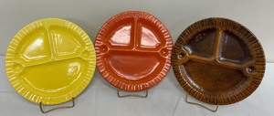 lot 59 image: Variety of Vintage Stangl Pottery including Vintage Stangl Colonial Pottery Pieces