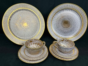 lot 124 image: Vintage Stangl Pottery Antique Gold Dinnerware Items