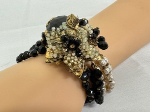 lot 172 image: Unique Vintage Beaded Bracelet