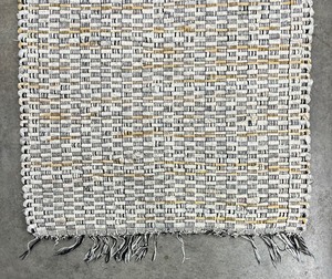 lot 184 image: Wonderful Woven Rug