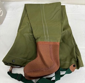 lot 226 image: Orvis Wading Systems Deluxe Stocking Foot Waders