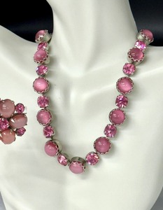 lot 347 image: Vintage Rhinestone Necklace and Earrings Set
