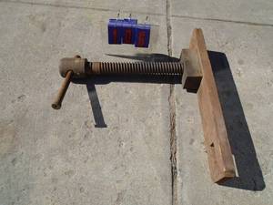 Vintage wood screw with vise bracket & nut. 2 x 18. As shown.