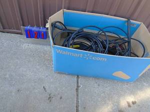 Box with 3-4 electric pressure washer guns & hoses. As shown.