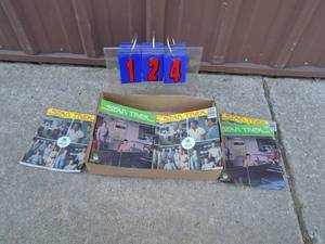Flat of 6-8 vintage star trek audio records. As shown.
