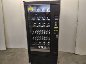 lot 2 image: Automatic Products Model 2 Commercial Vending Machine
