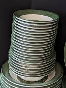 Royal Green Colonial Homestead Dish Set