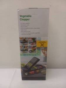 lot 32 image: NEW VEGETABLE CHOPPER