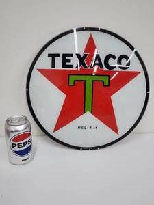 lot 240 image: Vintage Texaco Gas Pump Globe Glass Piece
