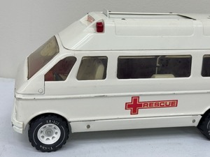 lot 289 image: Vintage Tonka Rescue Ambulance