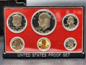 lot 36 image: United States 1975 Proof Coin Set