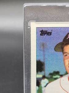 lot 89 image: 1986 Topps Baseball Roger Clemens Rookie Card #181