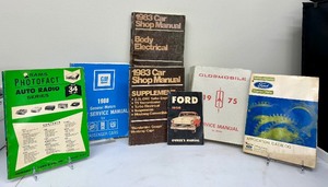 lot 293 image: Variety of Vintage Car Manuals including Vintage 1983 Car Shop Manual