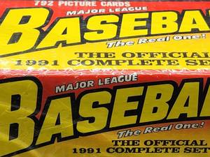 lot 91 image: Factory Sealed 1991 Topps 40 Years of Baseball 792 Card Set