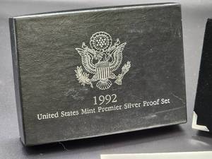 lot 163 image: 1992 United States Mint Premier Silver Proof Coin Set