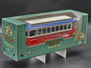lot 215 image: 1994 Ertl Anheuser Busch Die Cast Trolley Car Bank