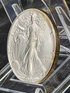 lot 211 image: U.S. Mint 1988 Silver American Eagle Dollar Coin