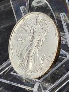 lot 214 image: U.S. Mint 1988 Silver American Eagle Dollar Coin