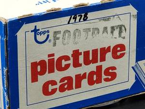 lot 380 image: 1978 Topps Football Vending Box Series II Cards 400 - 726 Open Item
