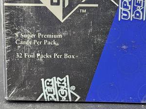 lot 198 image: Factory Seal Box Containing 32 Foil Packs of 1995 Upper Deck SP Baseball Cards