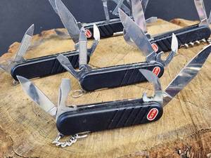 lot 245 image: (5) Assorted Buck Utility Pocket Knives