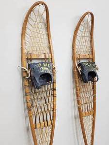 lot 261 image: Set of Vintage Wooden Canadian Made Northwoods Branch Snowshoes