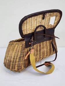 lot 269 image: Vintage Creel Fishing Basket