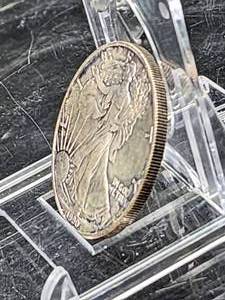 lot 277 image: 1990 Silver American Eagle Dollar Coin