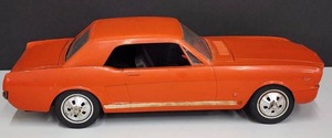 lot 99 image: Rare Vintage Dealer Promo 112 scale AMF Wen Mac Battery Operated 1966 Mustang Coupe Toy Car