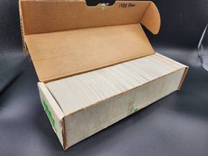 lot 338 image: 1988 Fleer Baseball Card Set Open Item