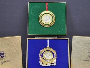 lot 255 image: (3) U.S. Mint 1997 Quater and (1) U.S. Mint 1996 Half Dollar Ornaments