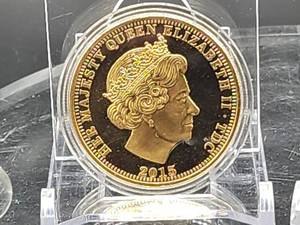 lot 308 image: (1) Silver Queen Elisabeth 2016 One Crown and (1) Gold Plated 2015 One Crown