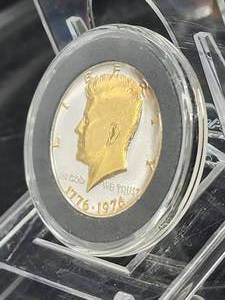 lot 317 image: 1976 Bicentennial Kennedy 24kt Gold and .999 Pure Silver Half Dollar