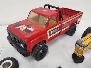 lot 350 image: Assorted Vintage Toys