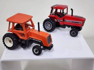 lot 321 image: Highly Collectable Large Assortment of Mini Tractors