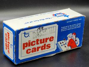 lot 386 image: 1979 Topps Baseball Vending Box Series I Cards 1 - 399 Open Item