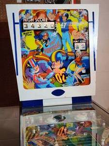 lot 403 image: Vintage 1973 Gottlieb & Co Pro Football Pinball Machine
