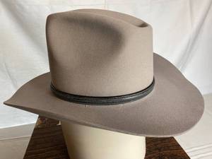 lot GB02 image: Rockmount Ranch Wear Cowboy Hat Size 7 38