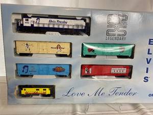 lot GB03 image: Elvis Love Me Tender Collectible Electric Train Set
