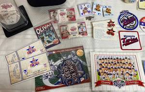 lot GB14 image: Minnesota Twins Memorabilia Bundle