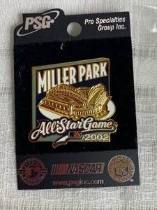 lot GB16 image: Collectible Pins Collection