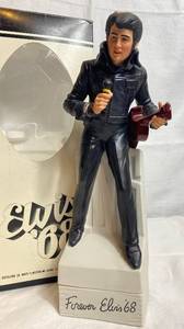 lot GB46 image: Forever Elvis Presley 68 McCormick Whiskey Decanter Music Box 1977