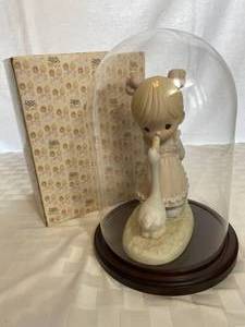 lot GB61 image: 9 Precious Moments Make a Joyful Noise Figurine