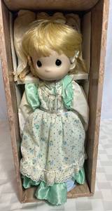 lot GB76 image: Precious Moments Doll - Spring -1990