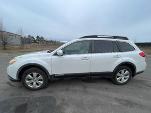 2011 Subaru Outback 3.6R Limited - AWD - 2 OWNERS