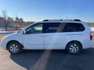 2008 Kia Sedona LX